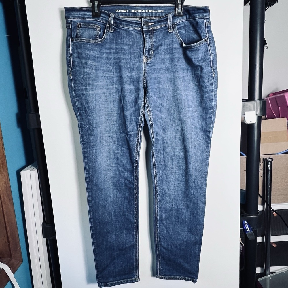 Old Navy Women's 12 Regular Boyfriend Skinny Jeans Shasta Mid Wash Stretch
